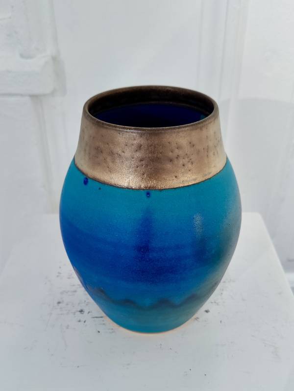- a Ceramic by Bryony Rich, measuring 20 x 13 cm (H x W) £95